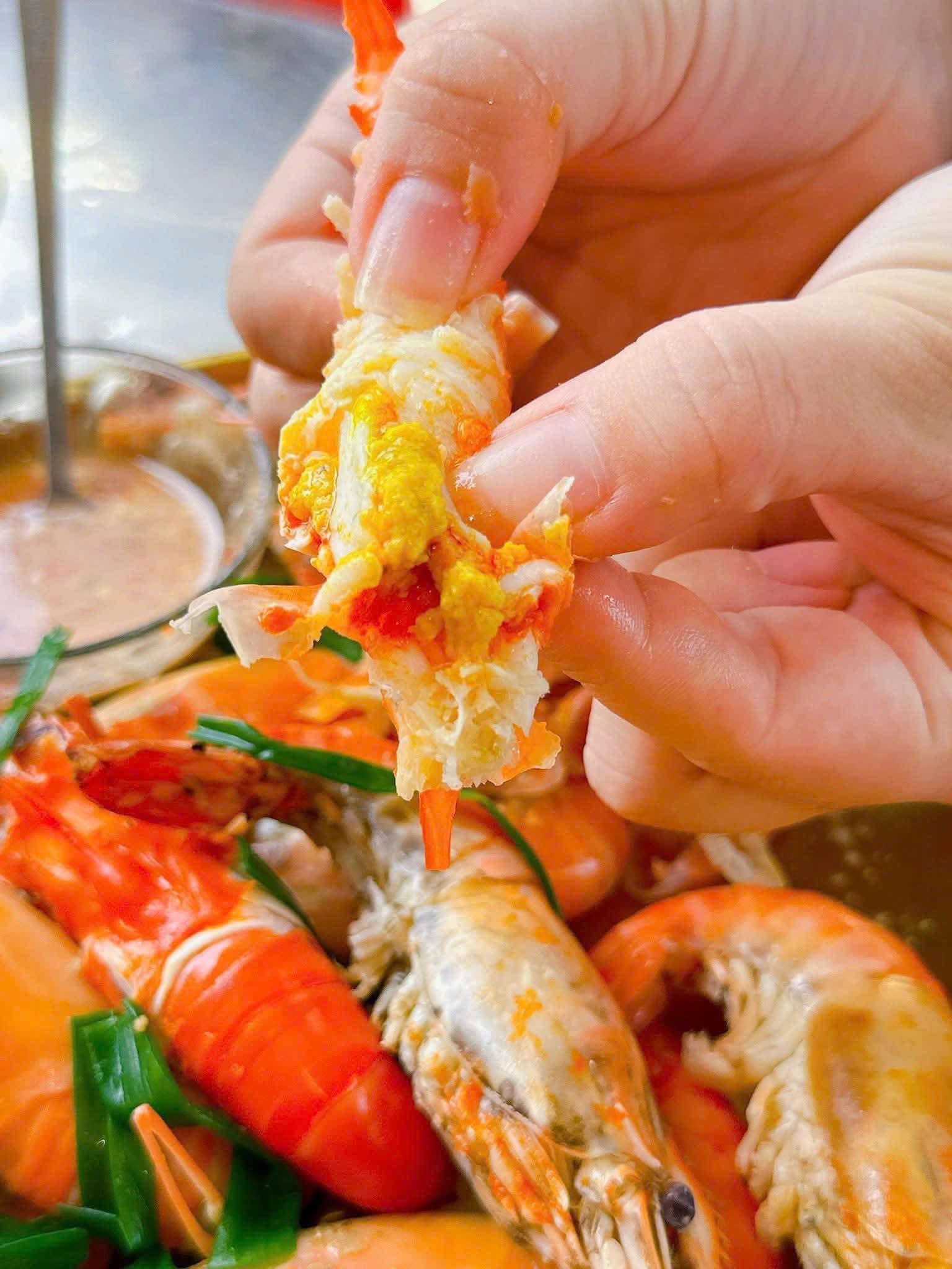 món ăn từ tôm càng xanh thiên nhiên