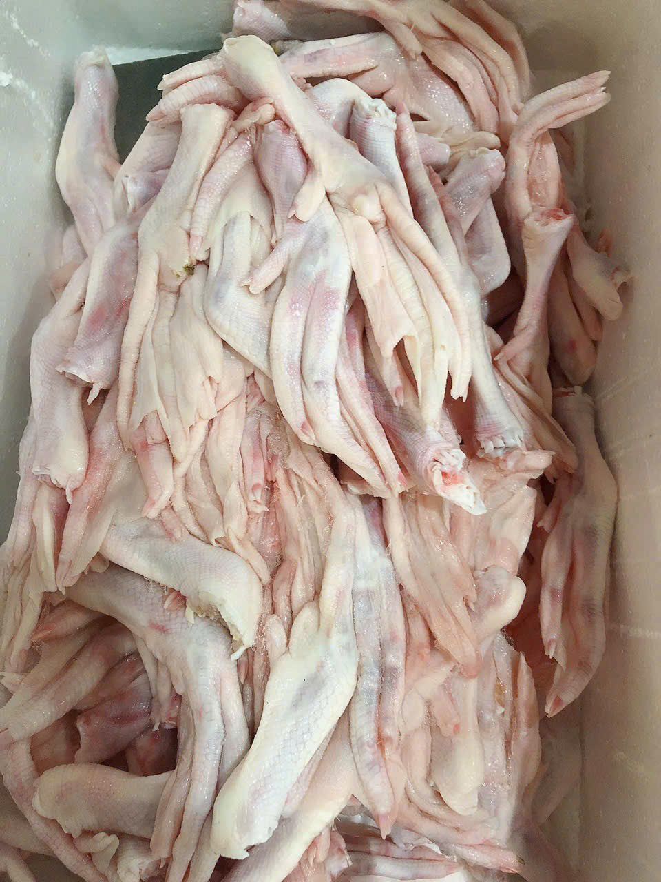 chân vịt làm sạch