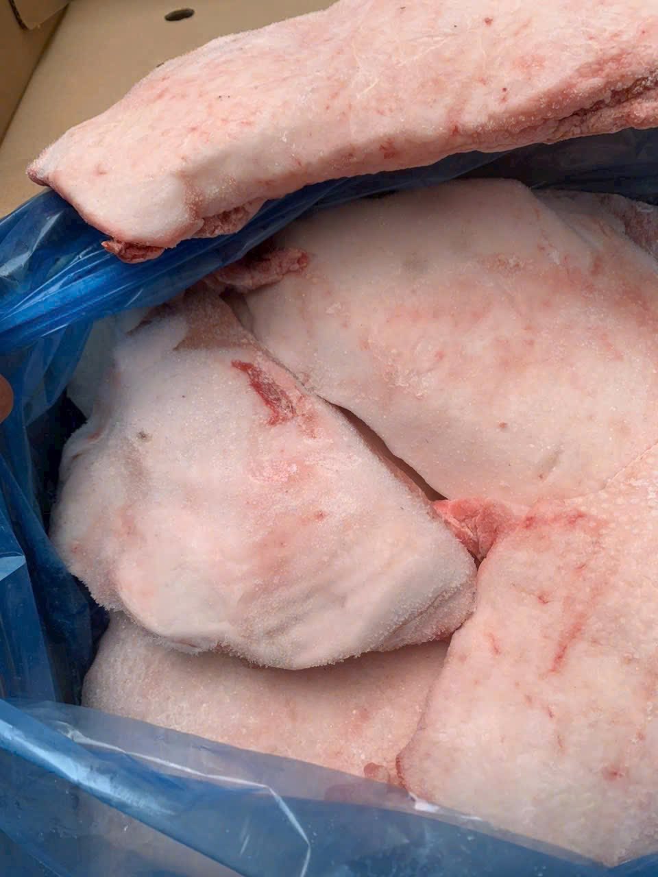 má heo đông lạnh không da