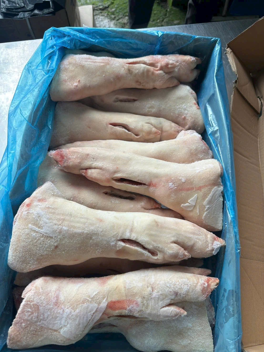 dựng heo đông lạnh nhập khẩu balen